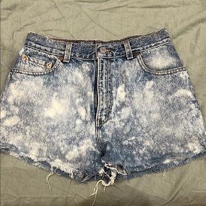 LEVI’s acid wash 550 denim short